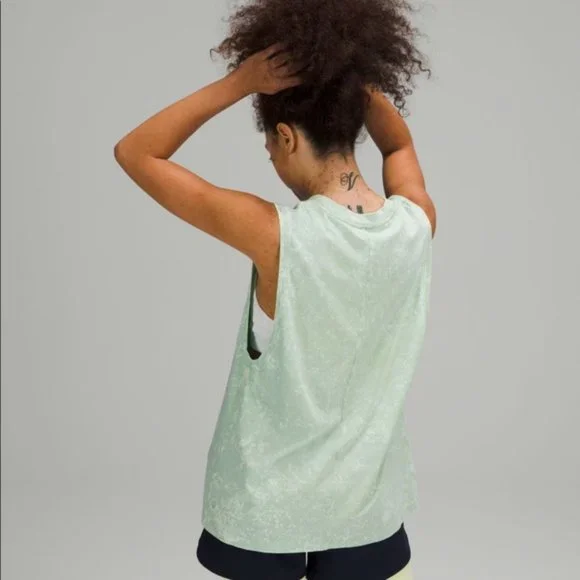 Lululemon all yours tank - Picture 2 of 4